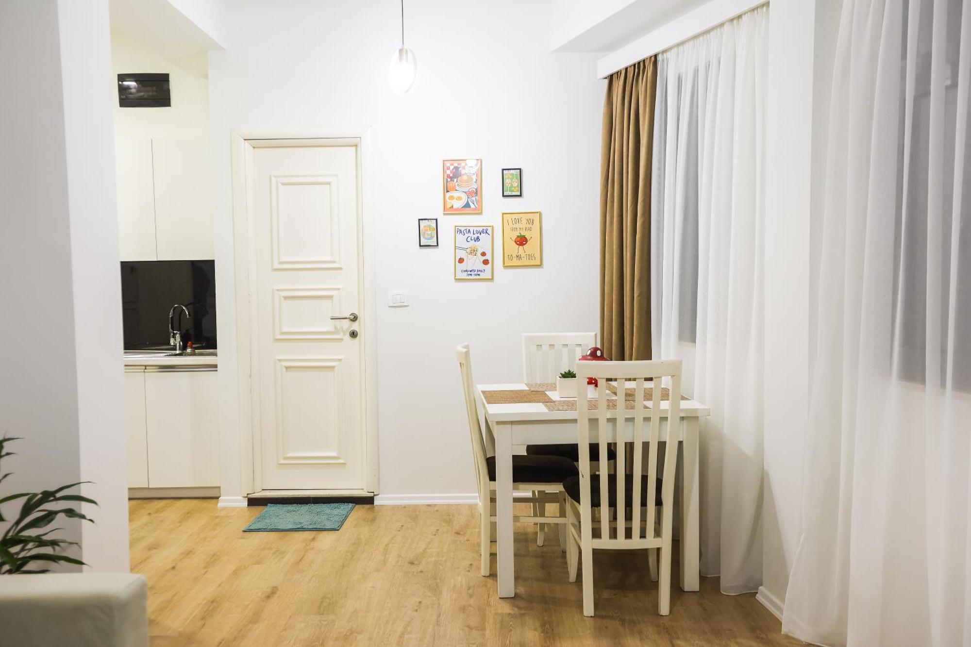 At Bazaar Central Apartment Tirana Eksteriør billede